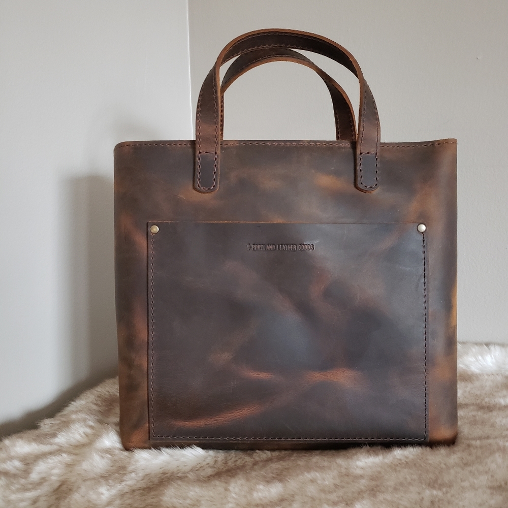 New Portland Leather Goods Medium Crossbody Zipper Tote